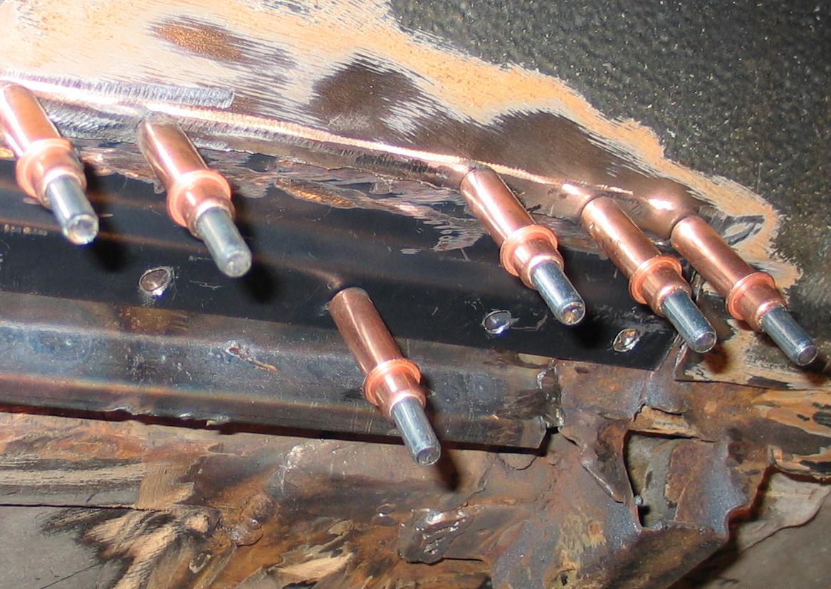 Sill outer with welding clamps