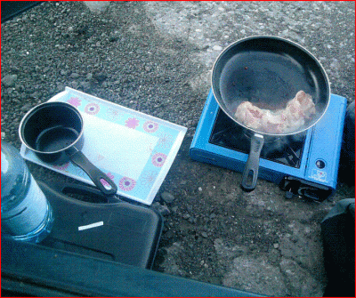 mmmm breakfast - who needs a camper (Grocklebox!)